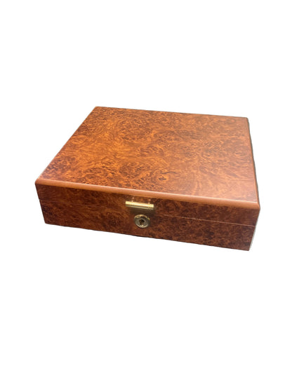 Humidorset i Burl trä för 10 cigarrer